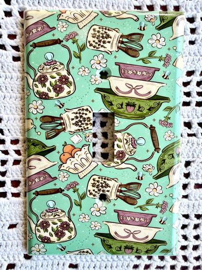 Pyrex kitchen light switch / outlet cover
