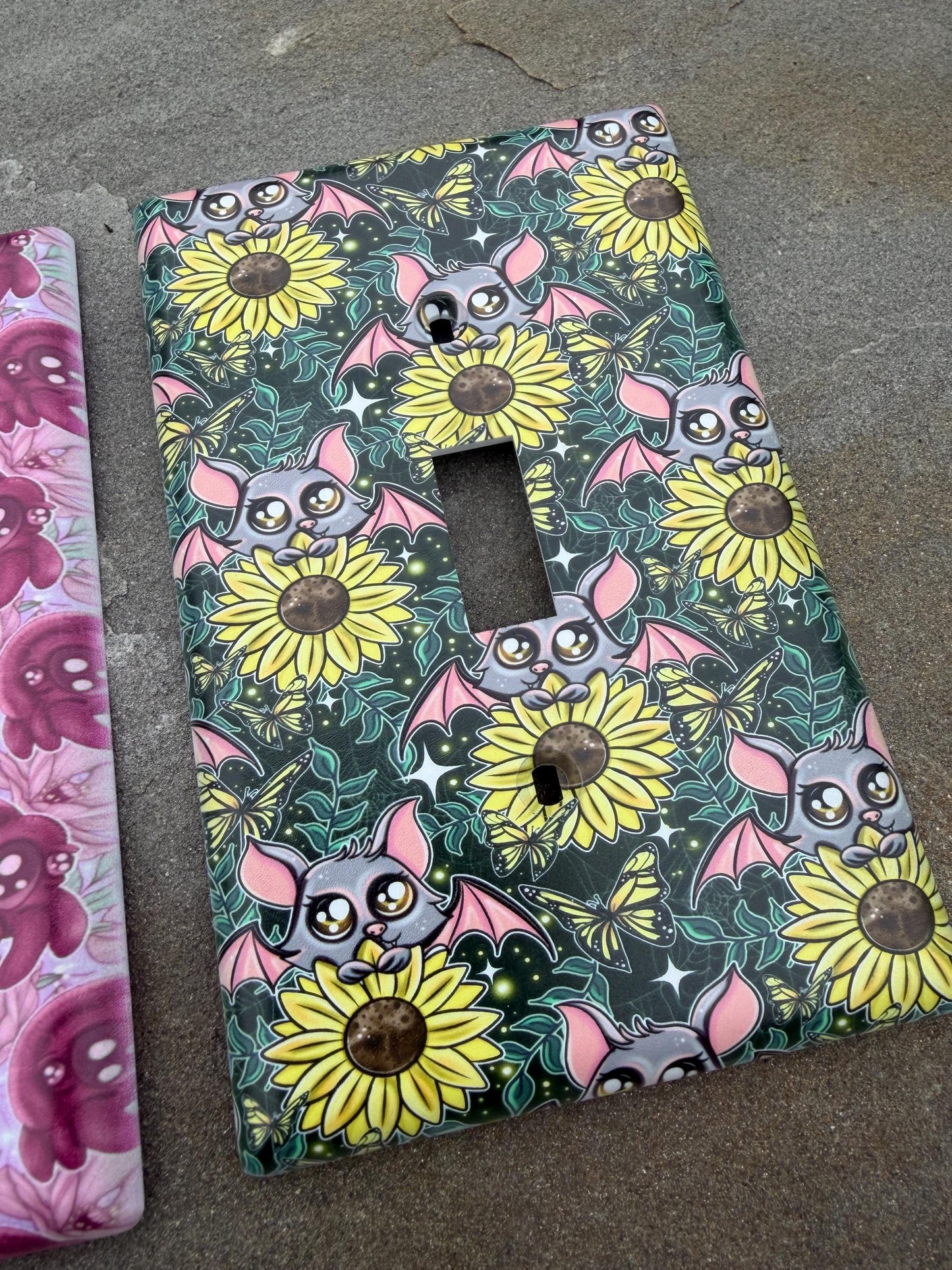 Sunflower bat light switch / outlet cover